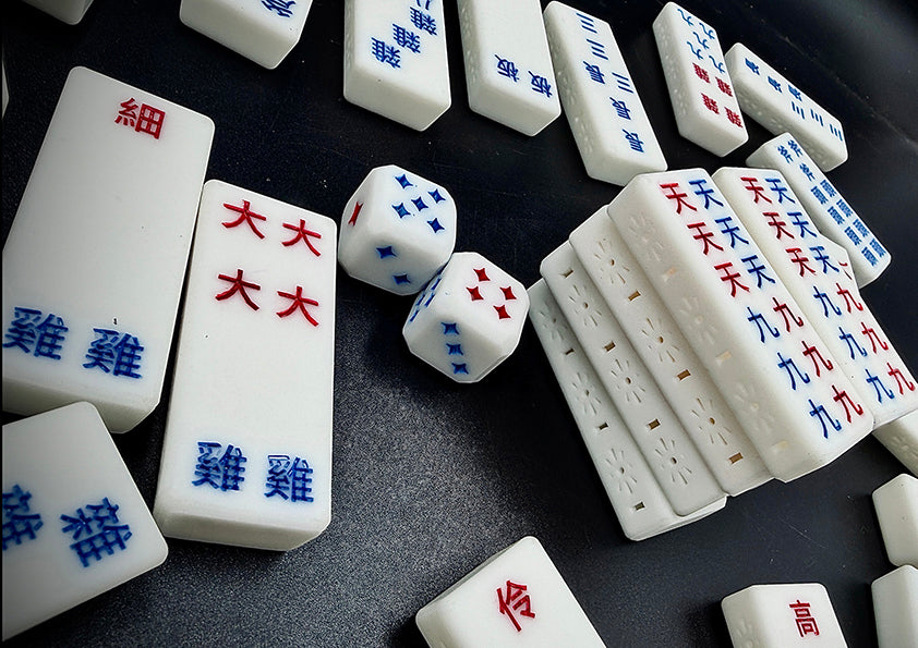 初九002